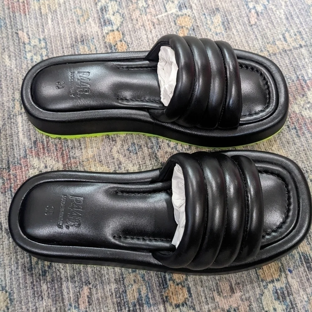 NWT P448 | Women's Fergie Platform Slide Sandals in Black